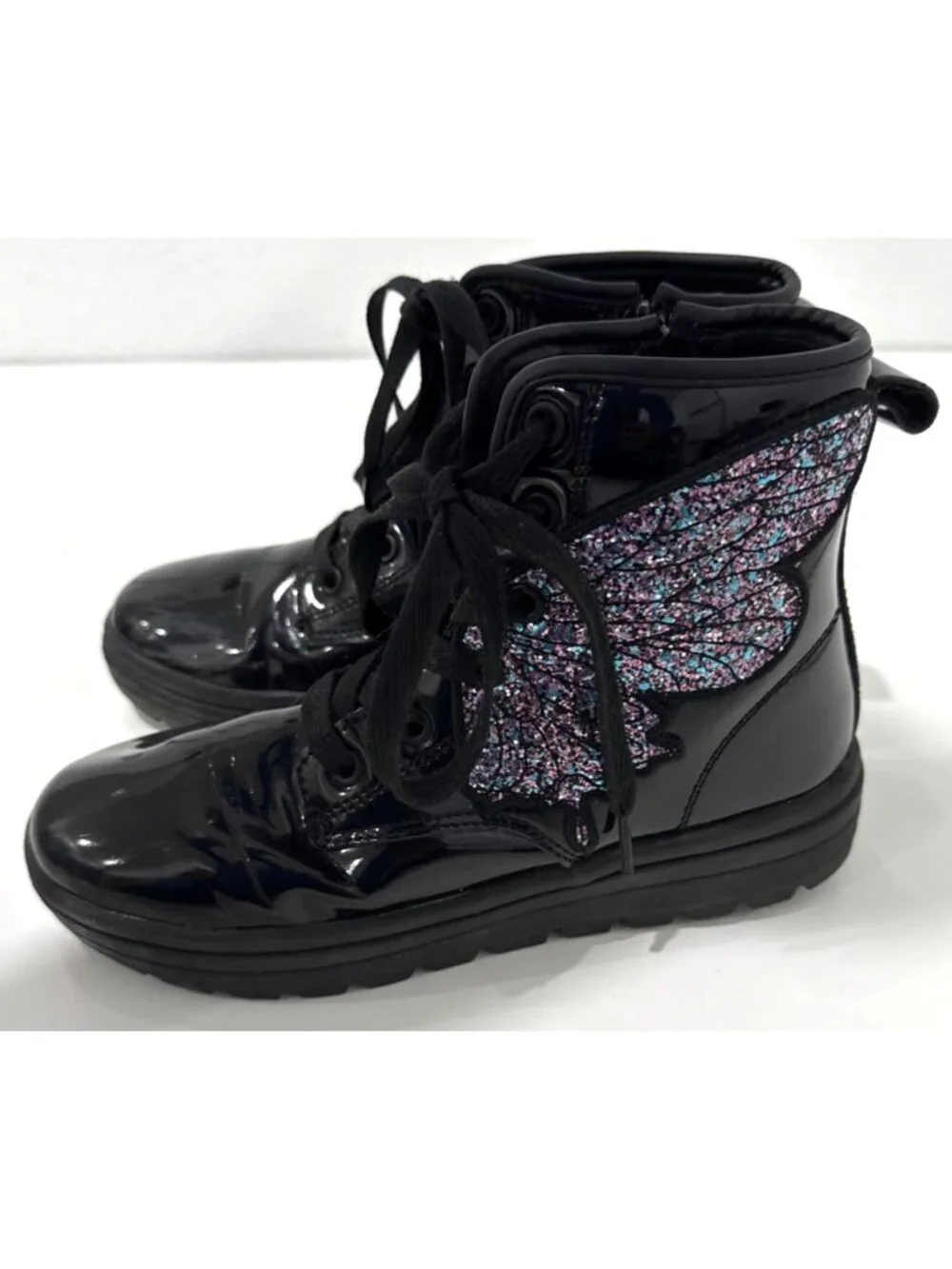 Skechers Trendy Black High-Top Shiny Patent Boots Butterfly Detail Girls Size 4